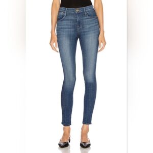 Frame Le High Skinny Jean In Cobain Size 26